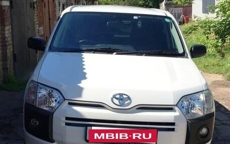 Toyota Probox I, 2018 год, 1 270 000 рублей, 18 фотография