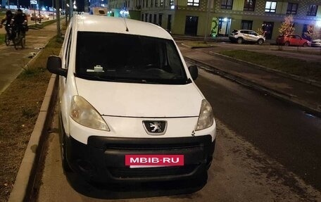 Peugeot Partner II рестайлинг 2, 2011 год, 330 000 рублей, 4 фотография
