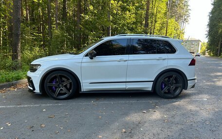 Volkswagen Tiguan II, 2018 год, 4 150 000 рублей, 2 фотография