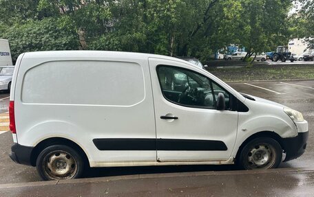 Peugeot Partner II рестайлинг 2, 2011 год, 330 000 рублей, 13 фотография