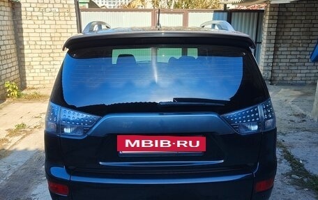 Mitsubishi Outlander III рестайлинг 3, 2007 год, 1 450 000 рублей, 7 фотография