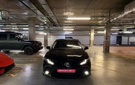 Toyota Camry, 2021 год, 3 400 000 рублей, 1 фотография