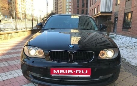BMW 1 серия, 2010 год, 1 100 000 рублей, 8 фотография