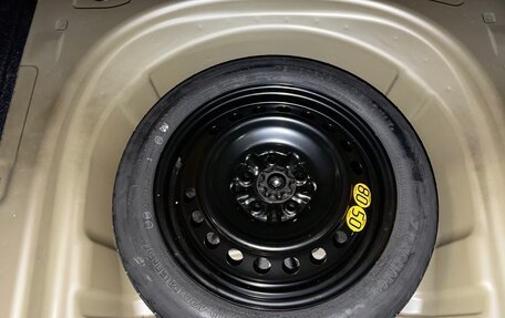 Toyota Camry, 2021 год, 3 400 000 рублей, 15 фотография