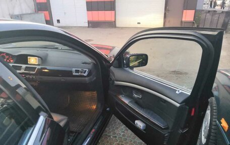 BMW 7 серия, 2003 год, 1 300 000 рублей, 14 фотография