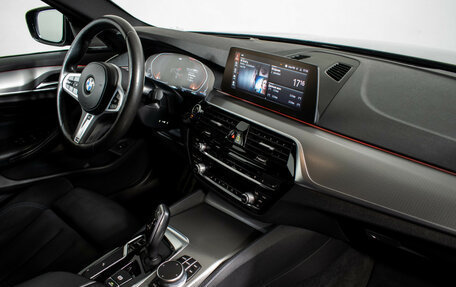 BMW 5 серия, 2020 год, 4 390 000 рублей, 10 фотография