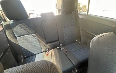 Toyota ISis I, 2013 год, 1 800 000 рублей, 3 фотография