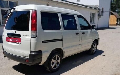 Toyota Lite Ace IV, 2006 год, 750 000 рублей, 3 фотография