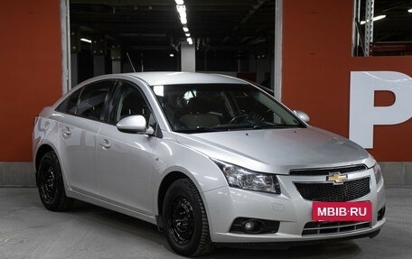 Chevrolet Cruze II, 2011 год, 549 000 рублей, 3 фотография