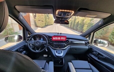 Mercedes-Benz V-Класс, 2023 год, 9 000 000 рублей, 4 фотография