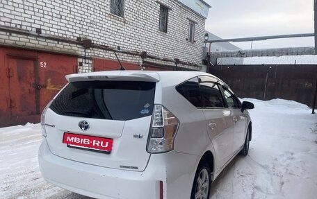 Toyota Prius Alpha I (ZVW40/41), 2011 год, 1 150 000 рублей, 5 фотография