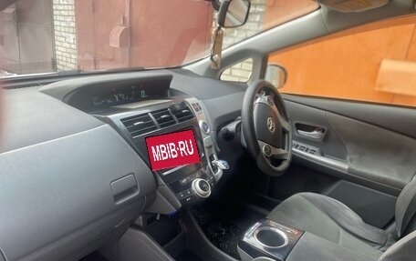 Toyota Prius Alpha I (ZVW40/41), 2011 год, 1 150 000 рублей, 6 фотография