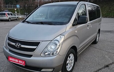Hyundai H-1 II рестайлинг, 2011 год, 1 650 000 рублей, 1 фотография