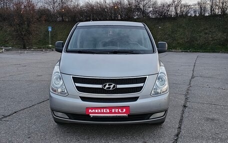 Hyundai H-1 II рестайлинг, 2011 год, 1 650 000 рублей, 5 фотография