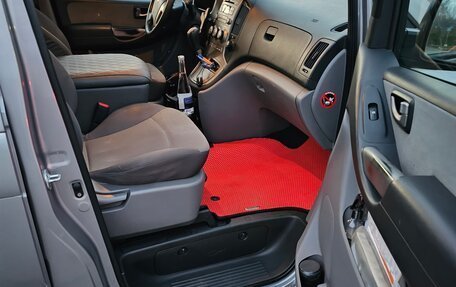 Hyundai H-1 II рестайлинг, 2011 год, 1 650 000 рублей, 15 фотография