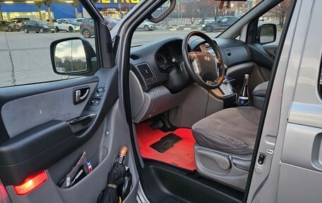 Hyundai H-1 II рестайлинг, 2011 год, 1 650 000 рублей, 18 фотография