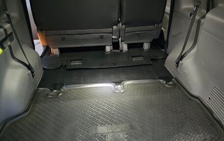 Hyundai H-1 II рестайлинг, 2011 год, 1 650 000 рублей, 24 фотография