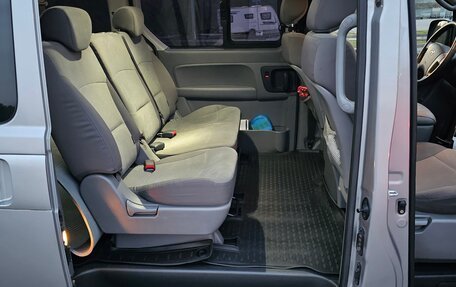 Hyundai H-1 II рестайлинг, 2011 год, 1 650 000 рублей, 19 фотография