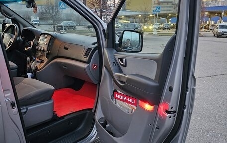 Hyundai H-1 II рестайлинг, 2011 год, 1 650 000 рублей, 16 фотография