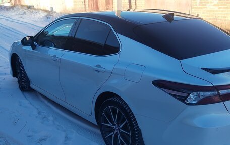 Toyota Camry, 2021 год, 3 150 000 рублей, 5 фотография