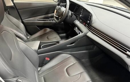 Hyundai Elantra, 2022 год, 1 320 000 рублей, 5 фотография