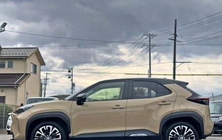 Toyota Yaris Cross, 2021 год, 1 370 000 рублей, 2 фотография