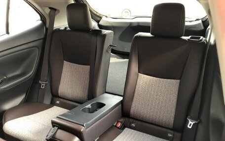 Toyota Yaris Cross, 2021 год, 1 370 000 рублей, 5 фотография