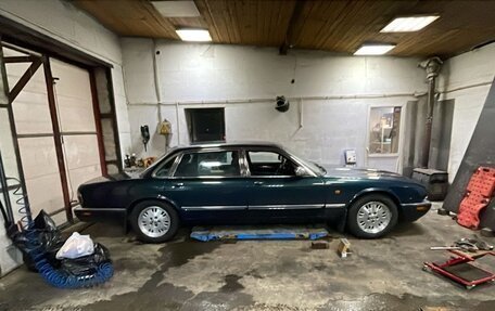 Daimler X308, 1997 год, 1 415 000 рублей, 13 фотография