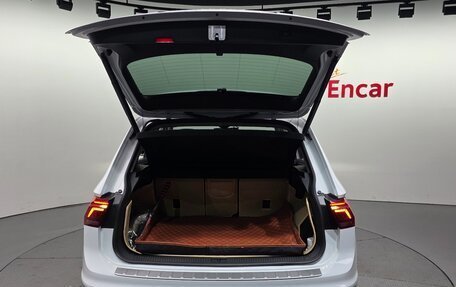 Volkswagen Tiguan II, 2021 год, 3 250 000 рублей, 20 фотография