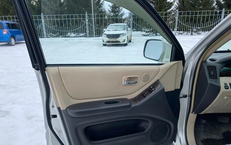 Toyota Highlander III, 2002 год, 980 000 рублей, 11 фотография