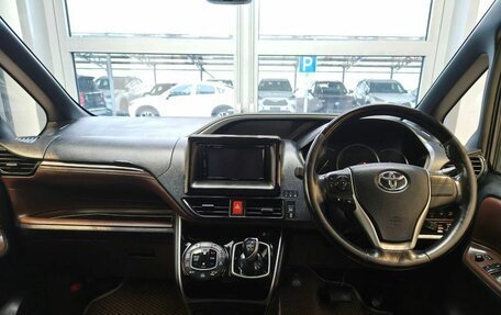 Toyota Esquire I, 2016 год, 2 150 000 рублей, 12 фотография