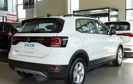 Volkswagen T-Cross I, 2025 год, 1 800 000 рублей, 5 фотография