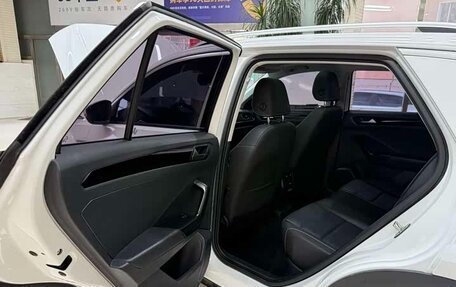 Volkswagen T-Roc I, 2021 год, 1 870 000 рублей, 6 фотография