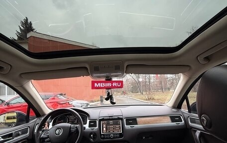 Volkswagen Touareg III, 2011 год, 2 550 000 рублей, 6 фотография