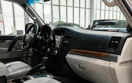 Mitsubishi Pajero IV, 2008 год, 1 650 000 рублей, 13 фотография