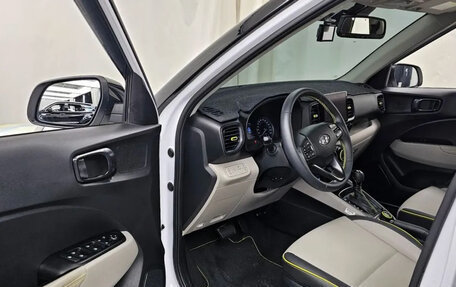 Hyundai Venue I, 2021 год, 1 750 000 рублей, 10 фотография