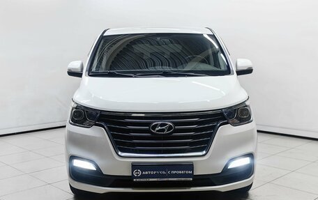 Hyundai H-1 II рестайлинг, 2021 год, 2 614 000 рублей, 3 фотография