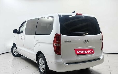 Hyundai H-1 II рестайлинг, 2021 год, 2 614 000 рублей, 2 фотография