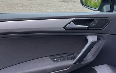 Volkswagen Tiguan II, 2019 год, 2 250 000 рублей, 3 фотография