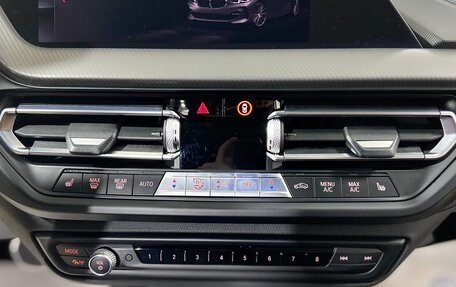 BMW 1 серия, 2020 год, 2 650 000 рублей, 22 фотография