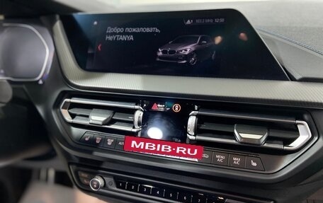 BMW 1 серия, 2020 год, 2 650 000 рублей, 21 фотография