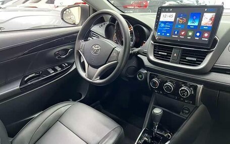 Toyota Yaris, 2022 год, 1 485 555 рублей, 3 фотография