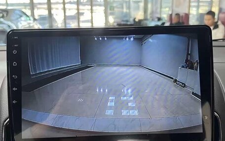 Toyota Yaris, 2022 год, 1 485 555 рублей, 6 фотография