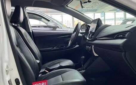 Toyota Yaris, 2022 год, 1 485 555 рублей, 4 фотография