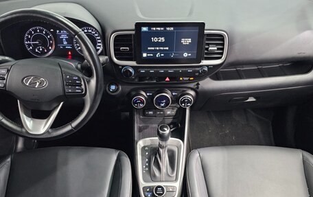 Hyundai Venue I, 2021 год, 1 630 000 рублей, 10 фотография