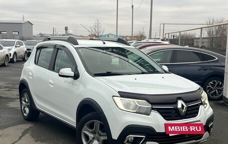 Renault Sandero II рестайлинг, 2018 год, 940 000 рублей, 3 фотография