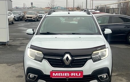 Renault Sandero II рестайлинг, 2018 год, 940 000 рублей, 2 фотография