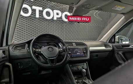 Volkswagen Tiguan II, 2020 год, 2 385 000 рублей, 12 фотография