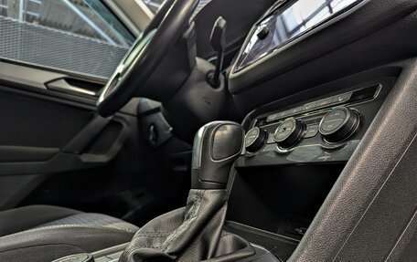 Volkswagen Tiguan II, 2020 год, 2 385 000 рублей, 23 фотография