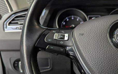 Volkswagen Tiguan II, 2020 год, 2 385 000 рублей, 34 фотография